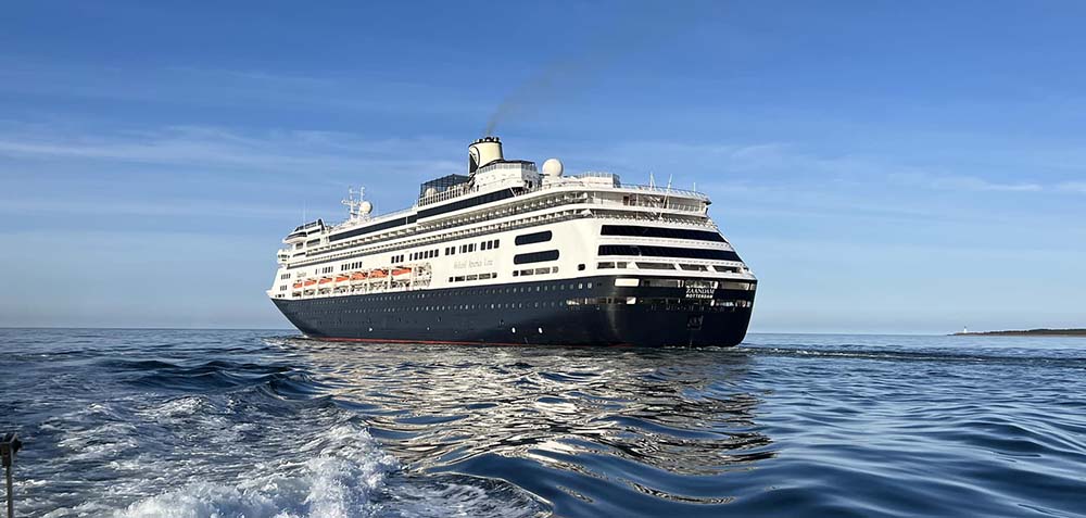 Holland America cruise ship included in price discount sale