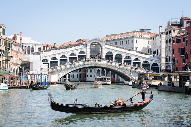 Rialto bridge on Grand Canal, Venice